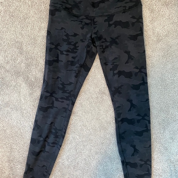 COPY - Lululemon Camouflage Legging - Picture 4 of 4